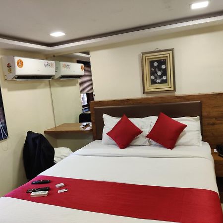 Hotel Happyland Mumbai  Buitenkant foto