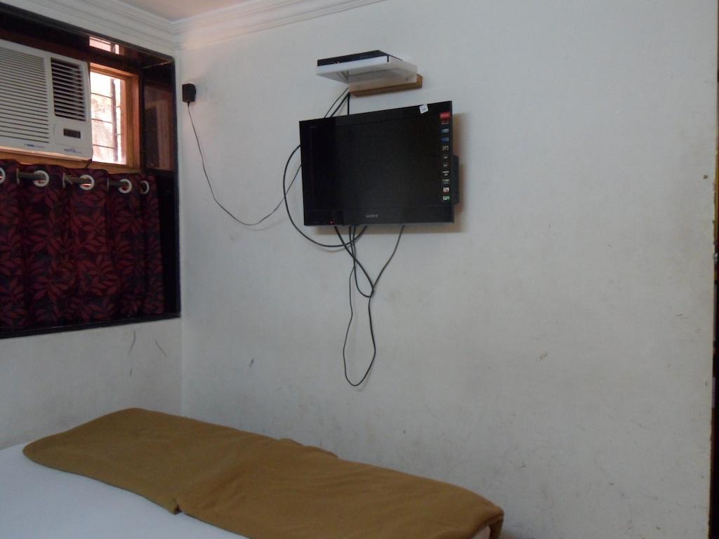 Hotel Happyland Mumbai  Kamer foto
