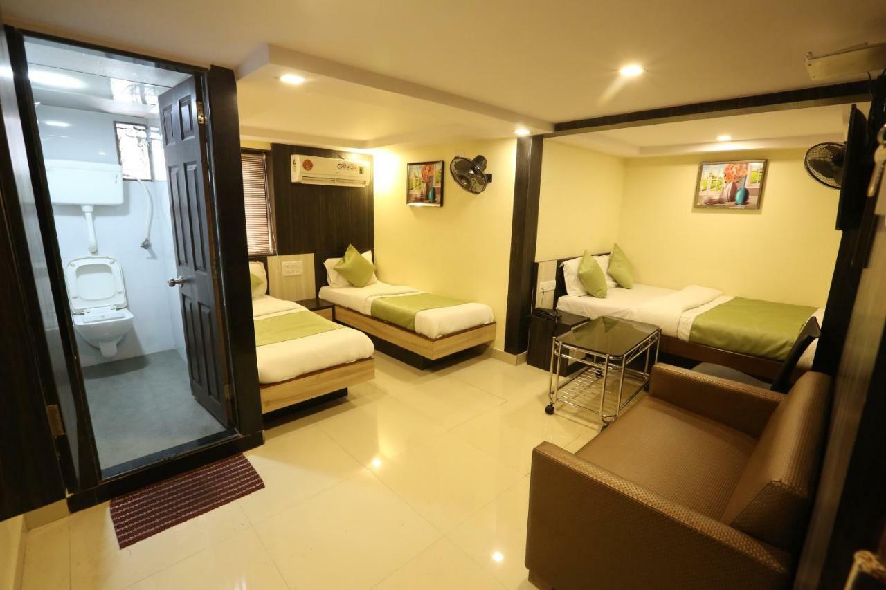 Hotel Happyland Mumbai  Buitenkant foto