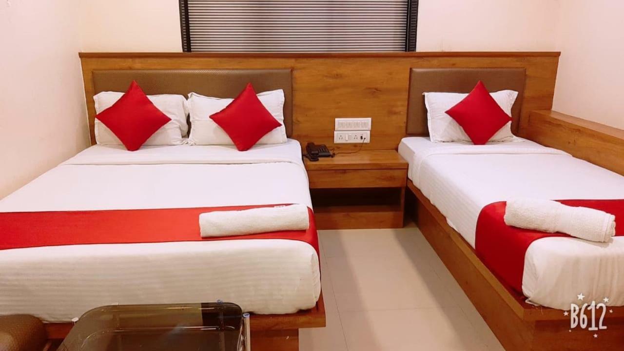 Hotel Happyland Mumbai  Buitenkant foto