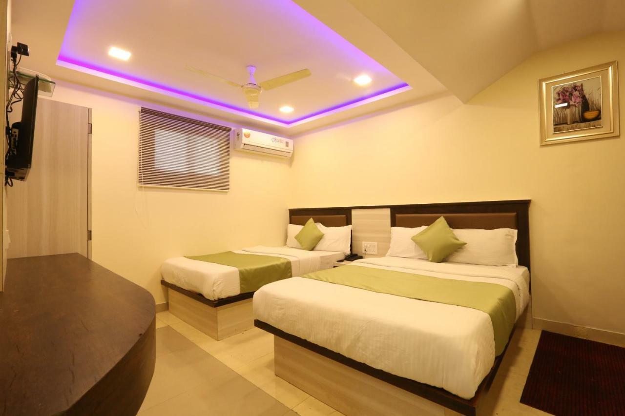 Hotel Happyland Mumbai  Buitenkant foto