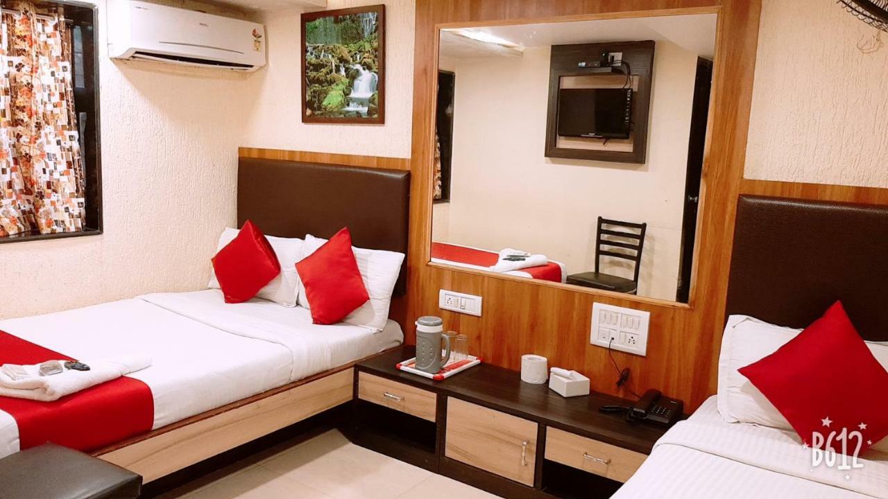 Hotel Happyland Mumbai  Buitenkant foto