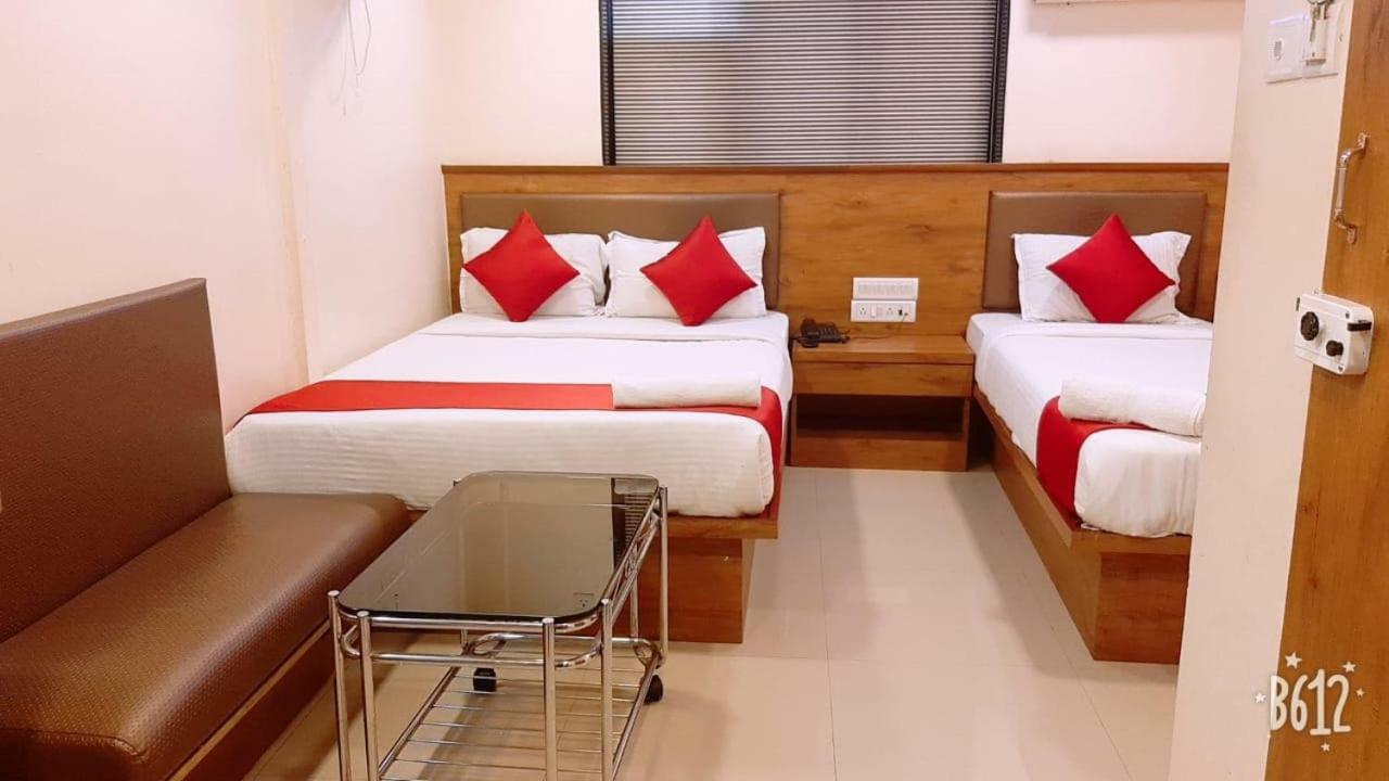 Hotel Happyland Mumbai  Buitenkant foto