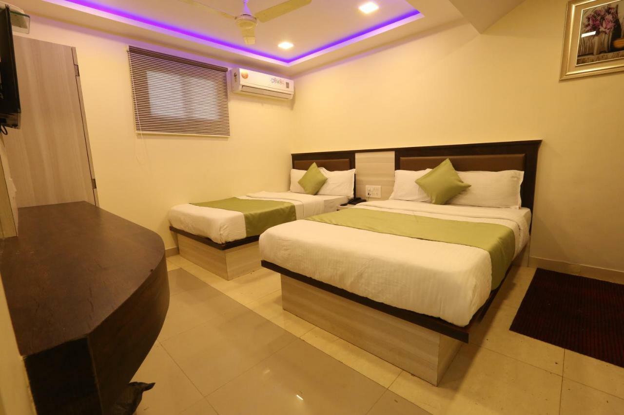 Hotel Happyland Mumbai  Buitenkant foto