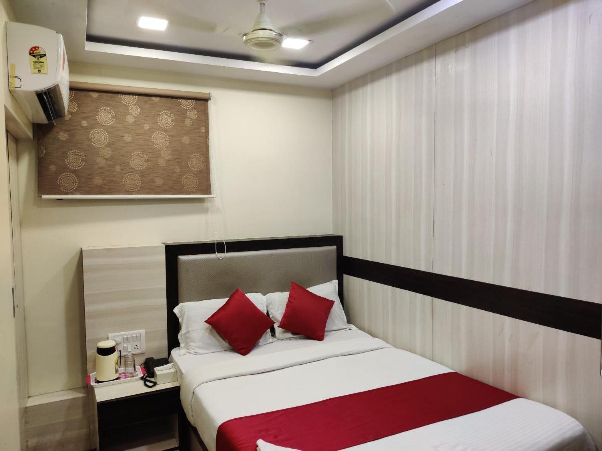 Hotel Happyland Mumbai  Buitenkant foto