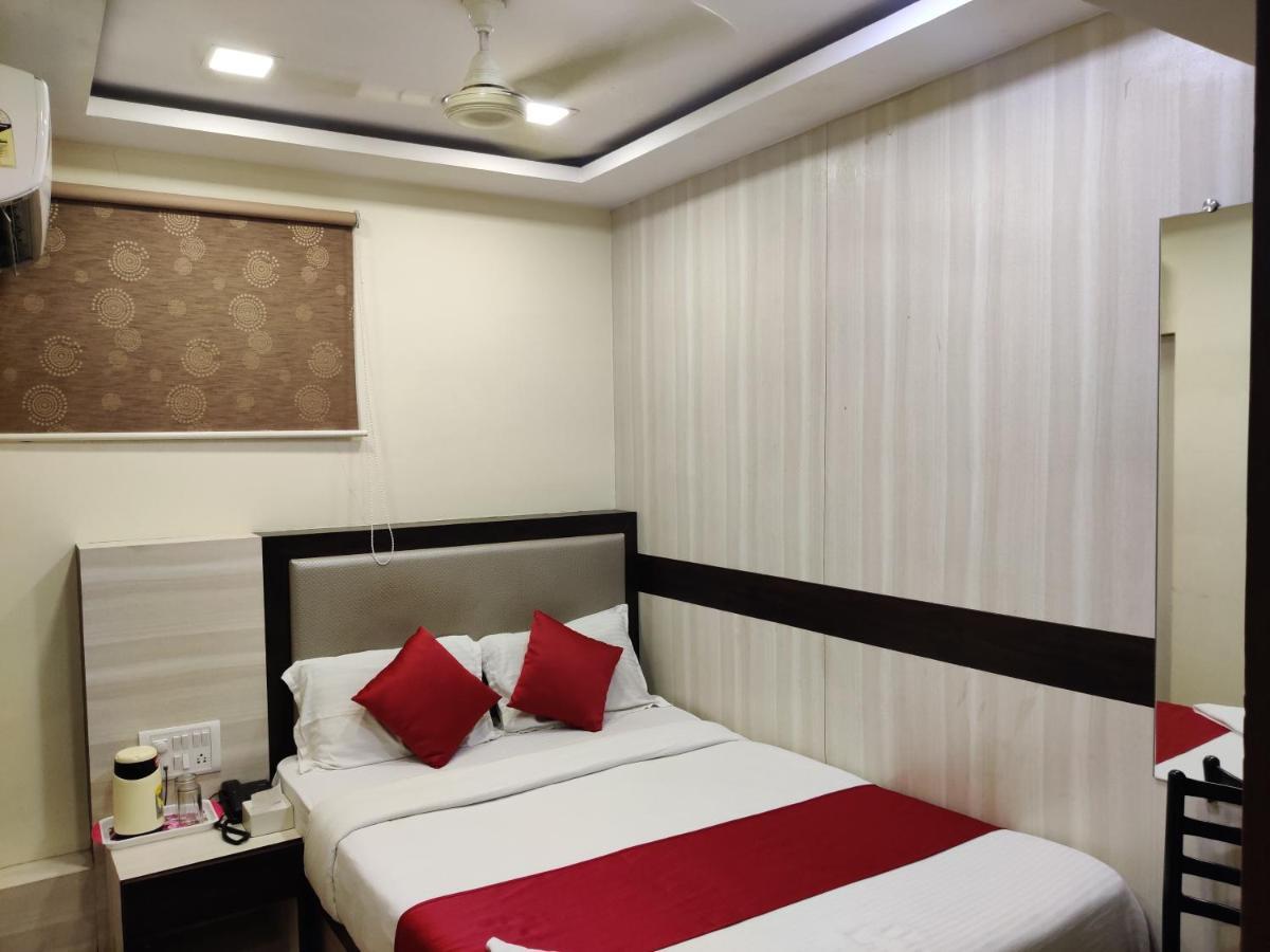 Hotel Happyland Mumbai  Buitenkant foto