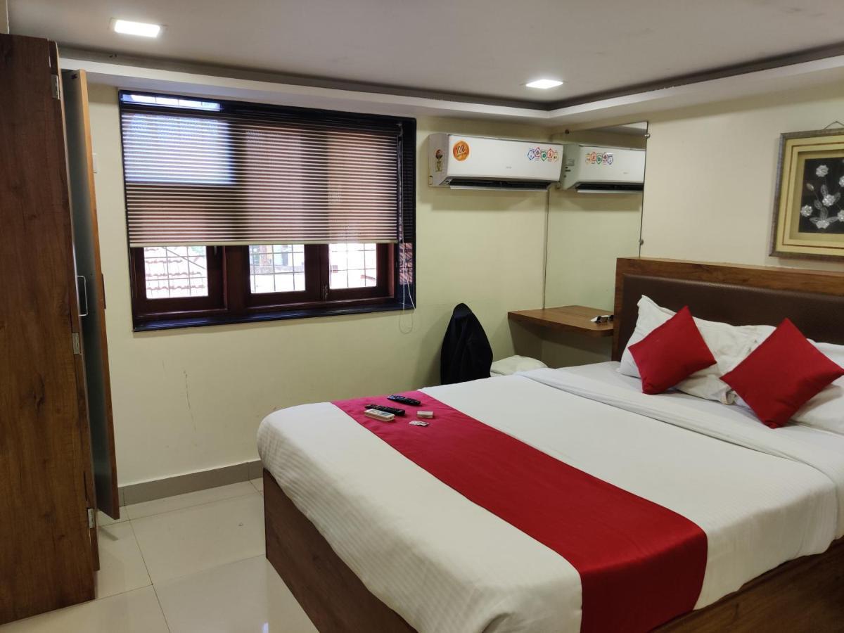 Hotel Happyland Mumbai  Buitenkant foto