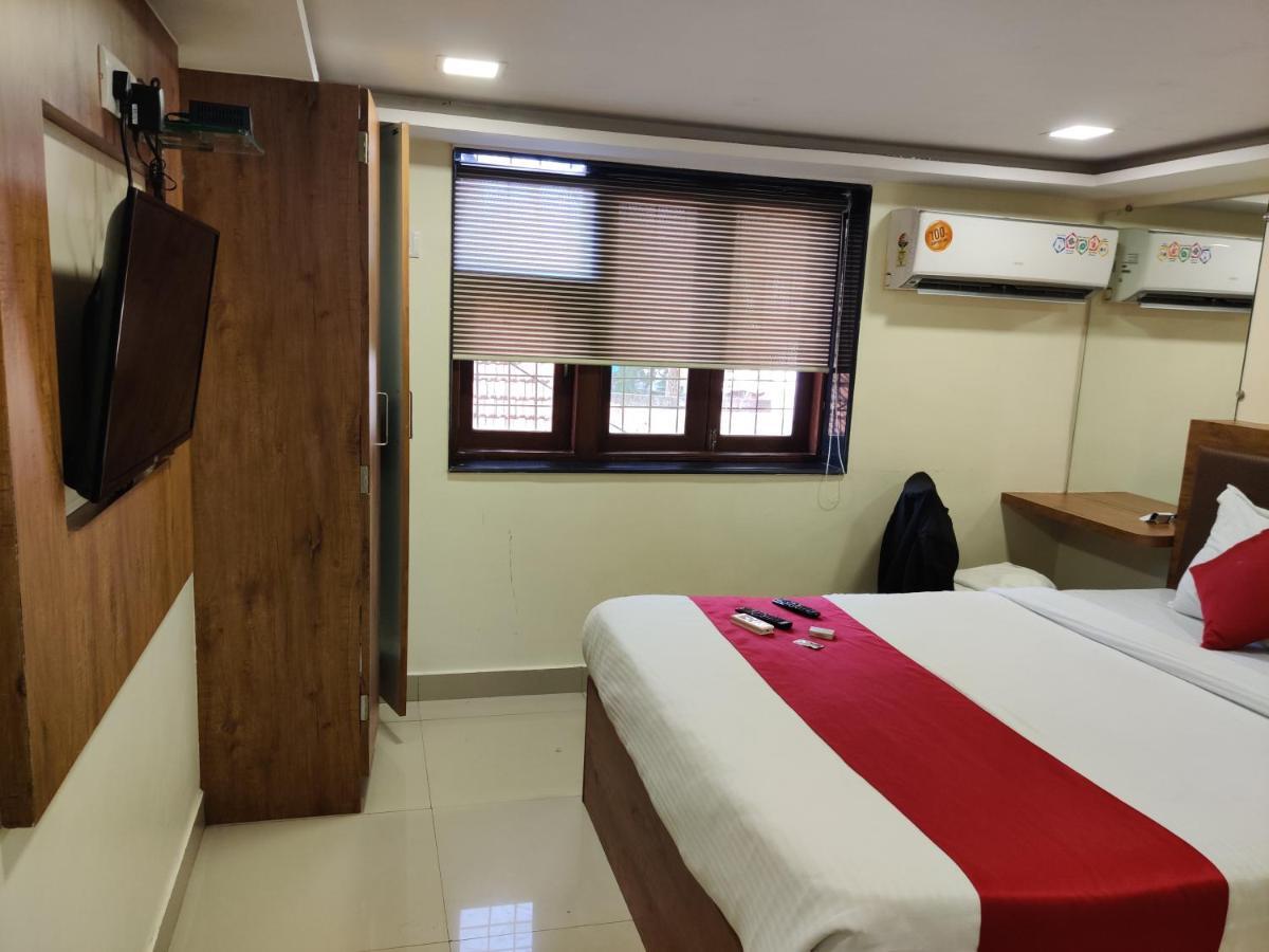 Hotel Happyland Mumbai  Buitenkant foto